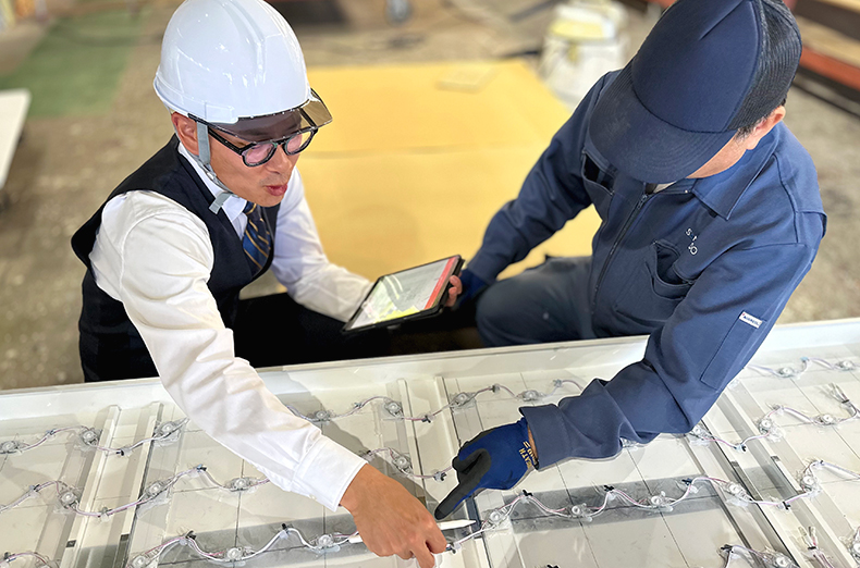 ベテラン社員のインタビューを見る